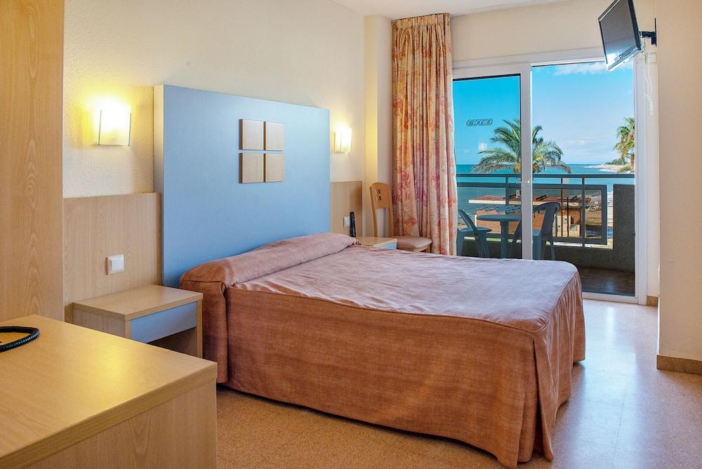 Caprici Beach Hotel & Spa Santa Susanna Bagian luar foto